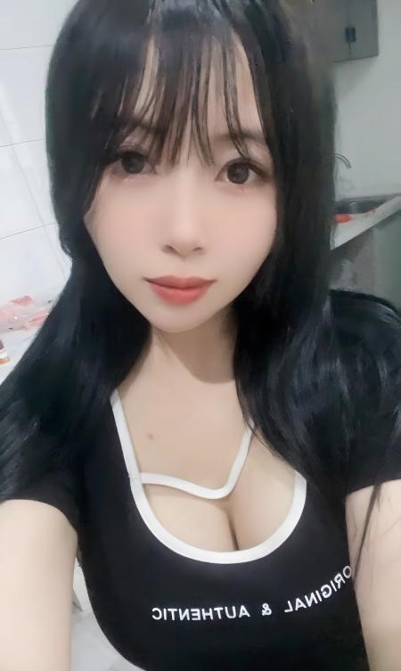 粉嫩小甜妹莉莉