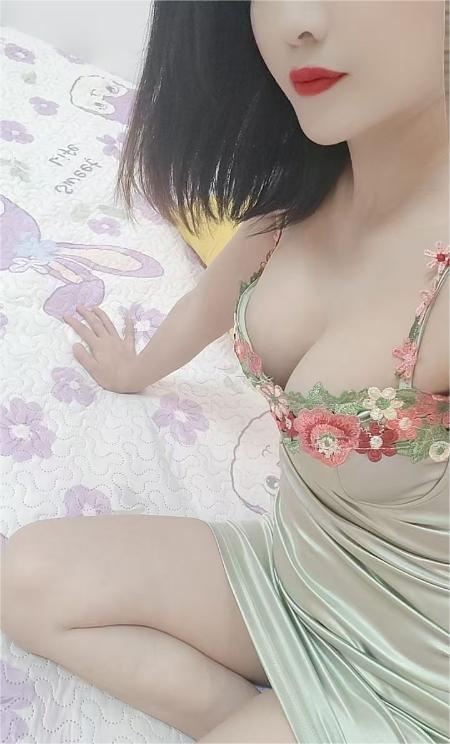 蜀山美胸兔兔