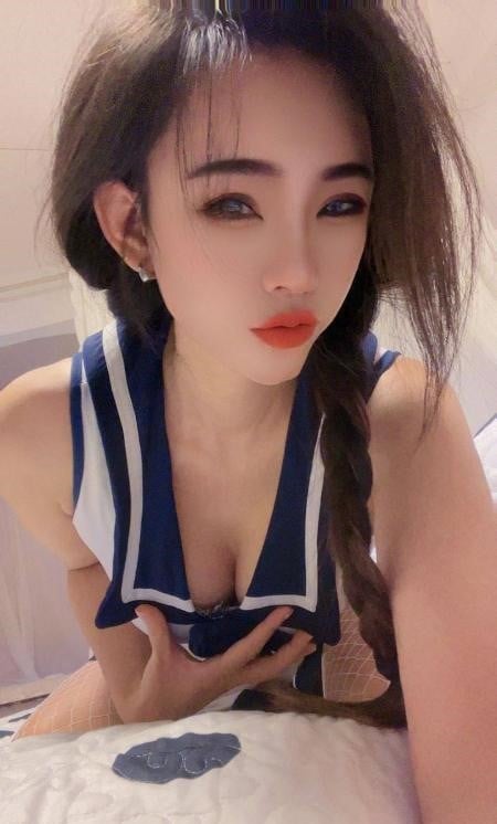 风骚制服少妇梦雅