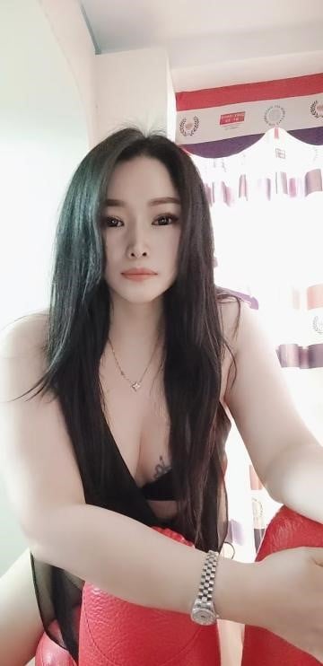 龙华小妮